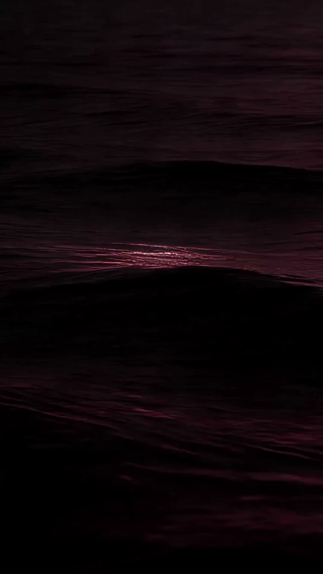 Dark wine-coloured fragrance texture